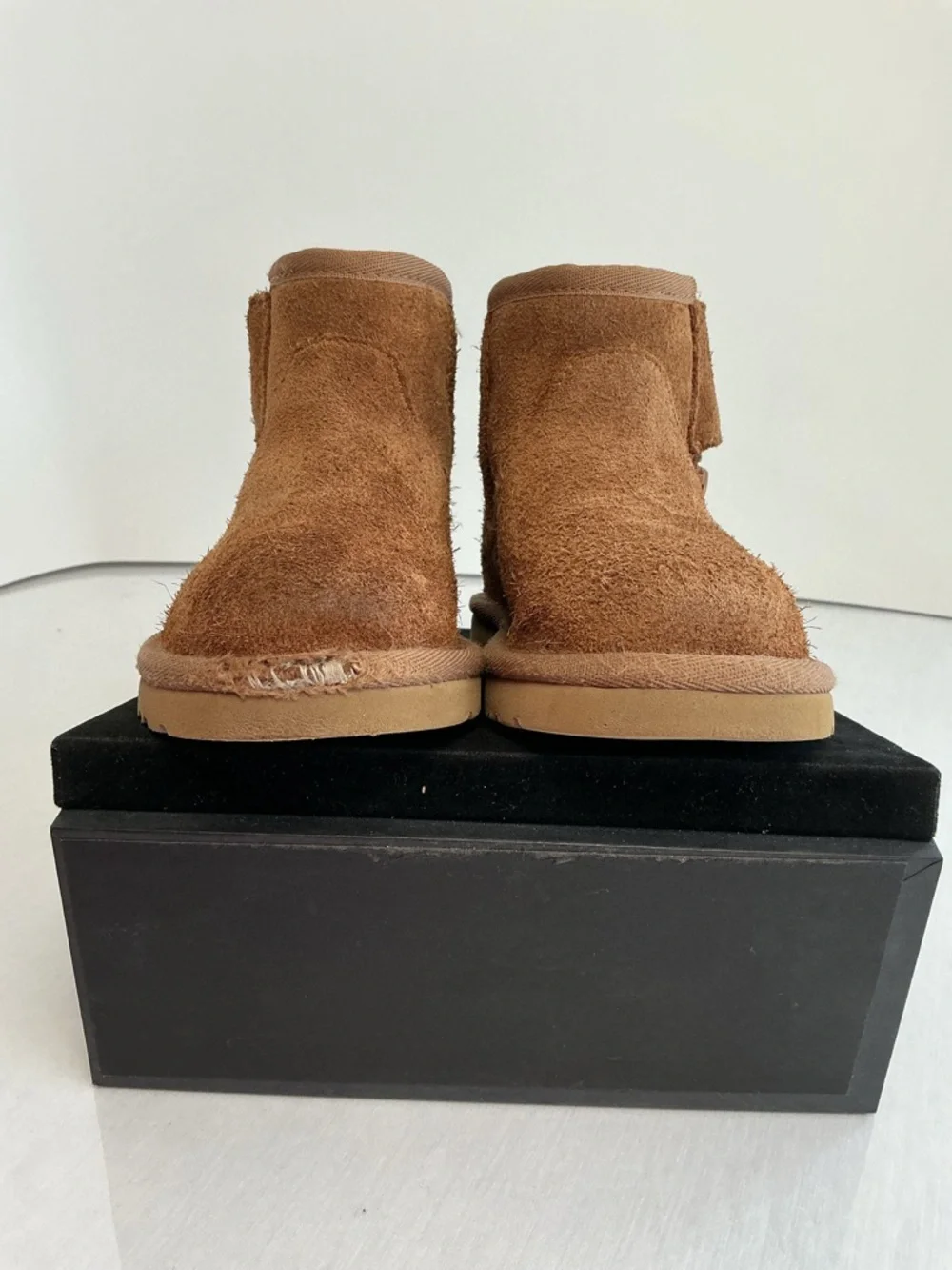 UGG Kids Classic Mini Zip Suede Boots Chestnut Size 8